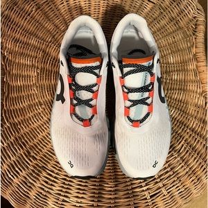 Mens Cloudmonster ON running size 8.5 frost / surf